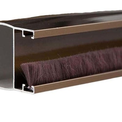Grijze aluminium raam en deur weerstrook voor stofdichtheid in moderne eenvoudige stijl