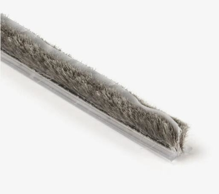 Grijze aluminium raam en deur weerstrook voor stofdichtheid in moderne eenvoudige stijl