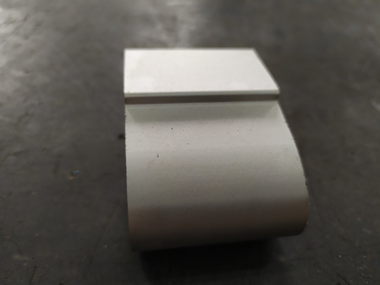 6063 Aluminiumlegering Op maat gemaakte onderdelen voor originele extrusieprofielen met CNC-bewerking