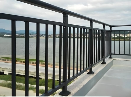 Modern ontwerp voldoet aan duurzaamheid Aluminium privacy hekken met aanpasbare dikte