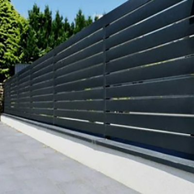 Op maat gemaakte 6063-T5 wit poeder gecoate aluminium extrusie vierkant buizen voor hekken