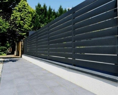 Aanpassing 6063-T5 poedercoating aluminium legering hek metalen onderdelen gemakkelijk te installeren
