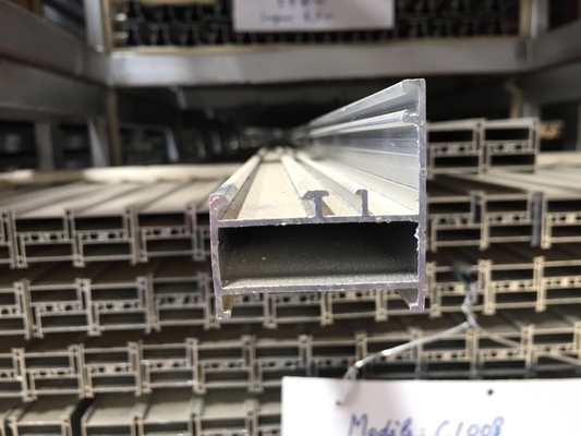 Poedergecoate aluminiumprofiel voor op maat gemaakte venster- en deuroplossingen legering 6082