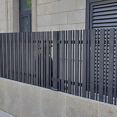 Custom Outdoor Metal Fence Panels Modern Design Aluminium DIY Fence Profielen Tolerantie ±1%