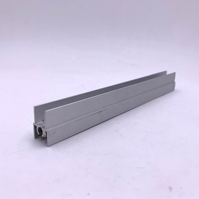 Snijdienst voor naar Oekraïne geëxporteerde aluminium geextrudeerde deur- en raamprofielen