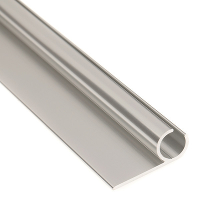 Boringen, boringen, precisie-snijden, aluminium-extrusie voor het afsnijden van de rails in zilver