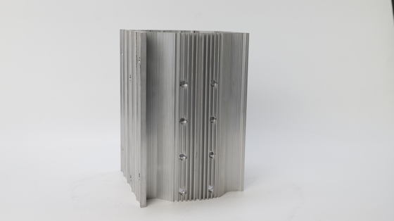 Zilveren geanodiseerde aluminium extrusieprofielen voor motorbehuizing in maat