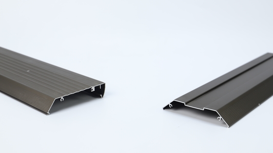 Gepersonaliseerde grootte Zwarte geanodiseerde aluminium extrusieprofielen voor Energy Speaker Housing