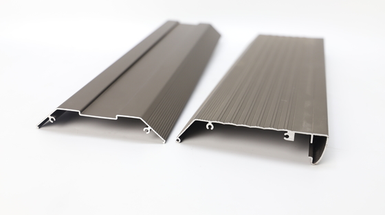 Gepersonaliseerde grootte Zwarte geanodiseerde aluminium extrusieprofielen voor Energy Speaker Housing