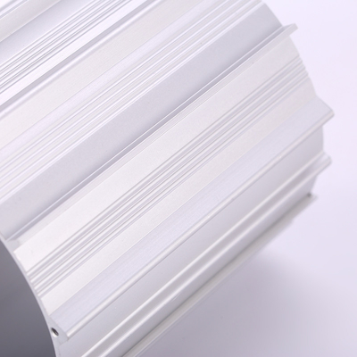 Persoonlijke aluminiumprofiel-extrusie voor motorbehuizing Tolerantie ± 1% Dikte Persoonlijke