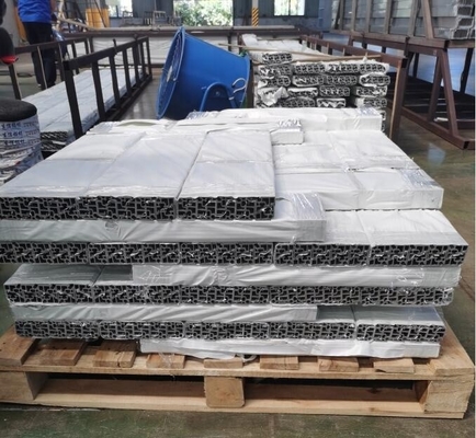 Aluminium verstelbaar luwwerend systeem voor buitenshuis