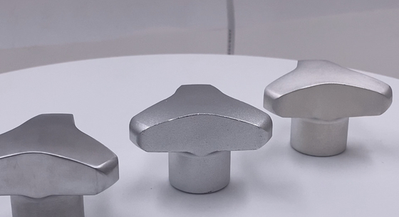 Persoonlijke aluminiumprofielen voor CNC-bewerking, perforeren, boren en snijden