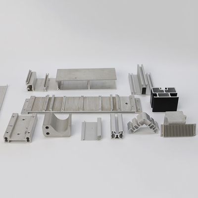 Persoonlijke aluminiumprofielen voor CNC-bewerking, perforeren, boren en snijden
