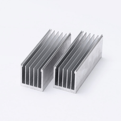Persoonlijke aluminiumprofielen voor warmteafkoelingen voor nauwkeurige koeling en optimale thermische prestaties