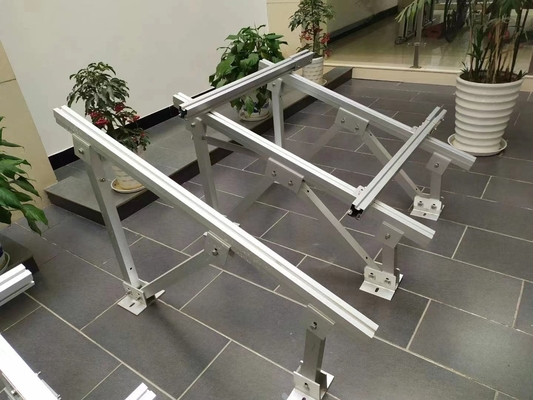Vervaardiging van vierkante aluminium zonneframeprofielen voor op maat gemaakte PV-colormodules