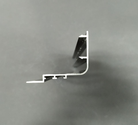 Chemische samenstelling Profielen van aluminiumlegering voor deuren en ramen 5.8-6.0M Lengte