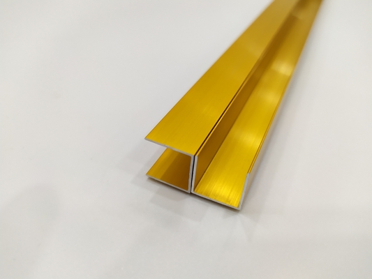 Vervaardiging van aluminiumprofielen voor de splitsing van professionele producten