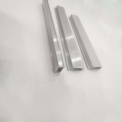Op maat gemaakte LED-strooklicht Aluminiumprofiel voor plafond T3-T8 Temperatuur Op verzoek van de klant