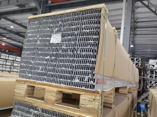 Op maat gemaakte aluminium zonneframe voor decoratieve en perforatiebewerkingsbehoeften
