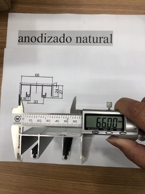 Persoonlijke 6063 aluminium profielen voor Pergola in Bolivia Anodiserend zilver
