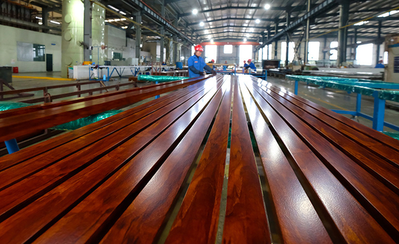 Aluminiumprofielen van houtkleur voor hekken van legering of niet van legering Klasse 6000