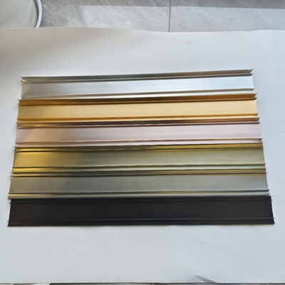 Gepolijste geborstelde geanodiseerde poedercoated houtkorrel aluminium profielen voor deuren en ramen