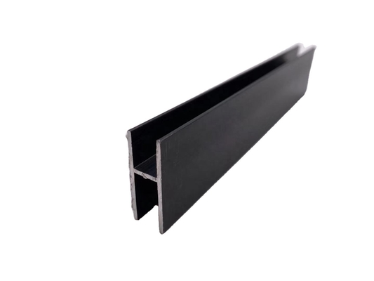 Op maat gemaakte aluminium hekpanelen met metalen hekpost en aluminiumprofiel