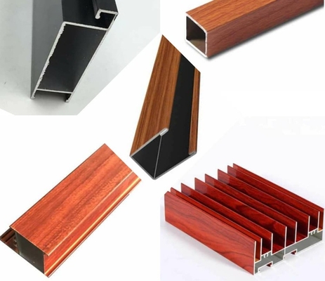 Op maat gemaakte aluminium hekpanelen met metalen hekpost en aluminiumprofiel