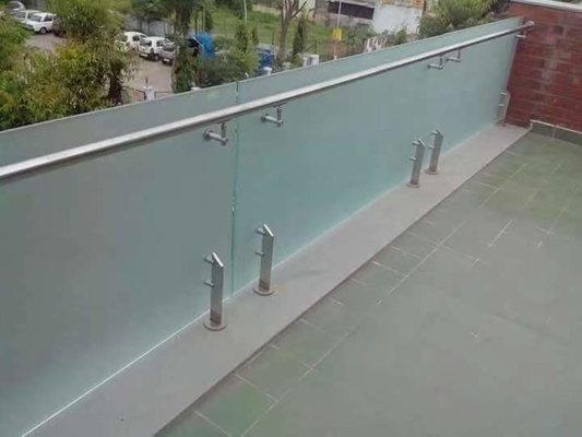 Vloer gemonteerd aanpasbaar aluminium U-kanaal glazen leuning voor frameless ontwerp