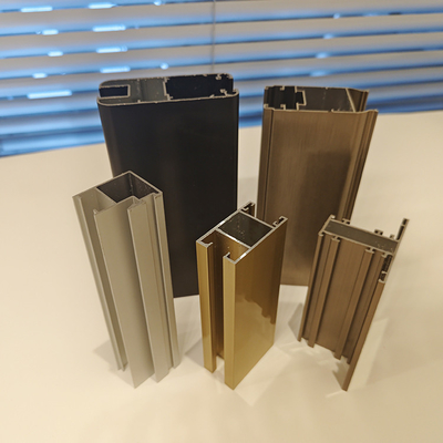 Hoge tolerantie aangepast T5 T6 6063 aluminium profiel voor kledingkast in verschillende kleuren
