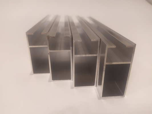 Peru Aluminiumprofielen voor ramen en deuren 6063 Persoonlijk aluminiumprofiel Tolerantie ±0,13%