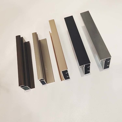 Natuurlijke aangepaste 6063 6061 T5 aluminium profielen voor douche kamer venster en pergola