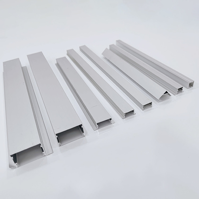 Persoonlijk gemaakte aluminiumprofiel voor LED-spiegel T3-T8 Temperatuur 5,8-6,0M Lengte door Shengxin