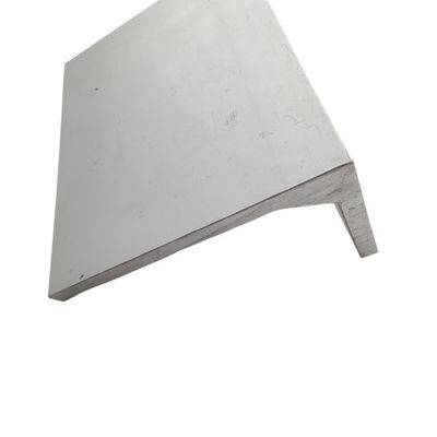 Op maat gemaakte aluminiumhoeken perfect voor bouwindustrie toepassingen