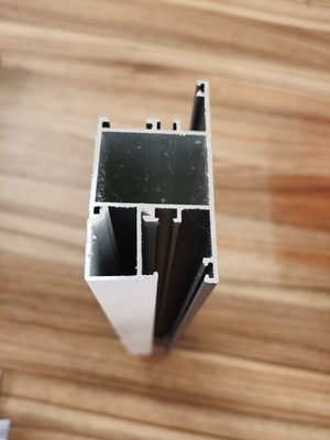 6063 T5 Poedergecoate aluminiumprofielen voor ramen en deuren op de markt van Madagaskar