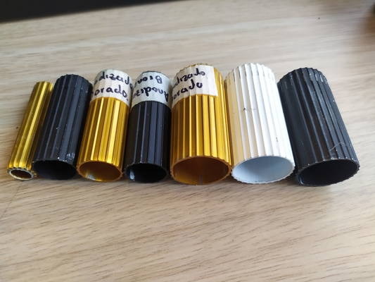 Persoonlijke 0,30 mm dikte Goud anodiserend aluminium buisprofiel voor 5,8-6,0M lengte