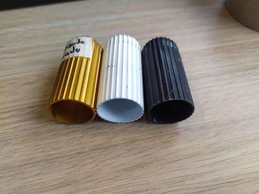 Persoonlijke 0,30 mm dikte Goud anodiserend aluminium buisprofiel voor 5,8-6,0M lengte