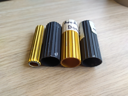 Persoonlijke 0,30 mm dikte Goud anodiserend aluminium buisprofiel voor 5,8-6,0M lengte