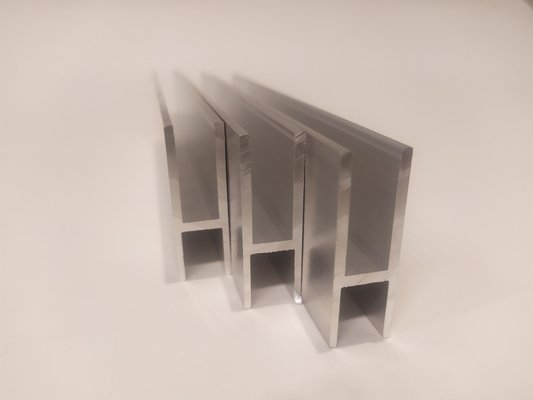 Gepersonaliseerde kleur 5.8-6.0M Lengte Aluminium deur- en raamprofiel voor Peru