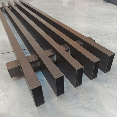 Lasten van aluminium hekken met concurrerende en ISO9001/ISO14001/ISO18001 certificering