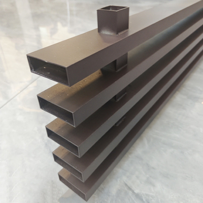 Lasten van aluminium hekken met concurrerende en ISO9001/ISO14001/ISO18001 certificering
