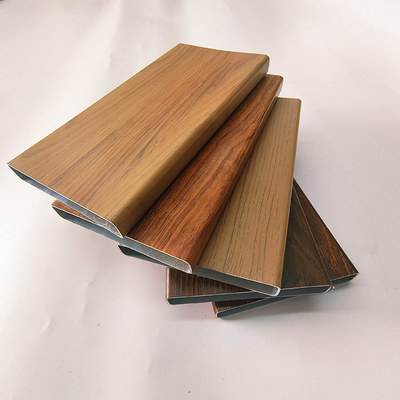 0.3 mm boven dikte Houten aluminiumprofiel voor ramen en deuren