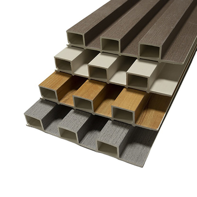 Gepersonaliseerde gekleurde gegolfde wandbekleding van aluminiumlegering voor duurzame bouw