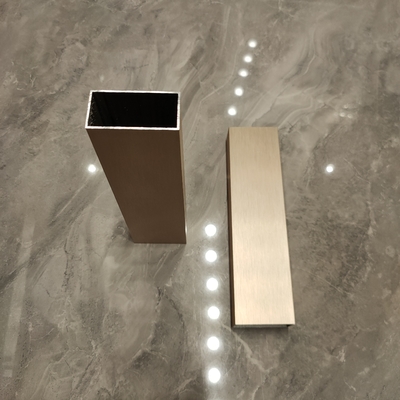 Titanium anodiserende geborstelde rechthoekige buizen Modern ontwerp Aluminium legering profiel