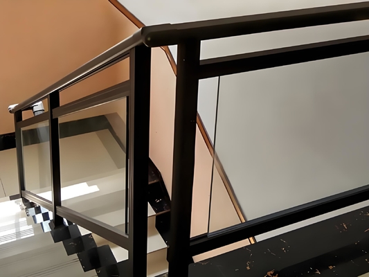 Persoonlijke aluminiumprofielen met extrusie voor trappengordel armleuning rechtstreeks verkoop