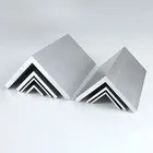 Welding Service L-vormig aluminiumprofiel in de vorm van een ventilator voor het uitstrekken van kantorenhoeken