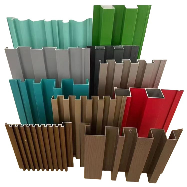 Vierkante decoratieve aluminium achtergrondmuur met aangepaste kleur en T3-T6 veroudering behandeling