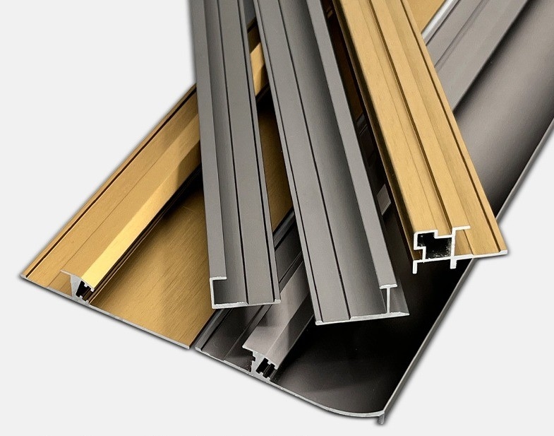 Goud en zwart aluminium decoratieprofielen voor schuifdeuren en kast veelzijdig