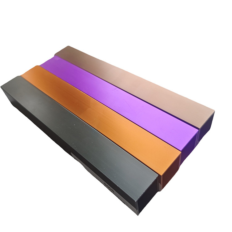 Aluminium extrusieprofiel met kleurrijk geanodiseerd oppervlak voor decoratieve lijn Dorado